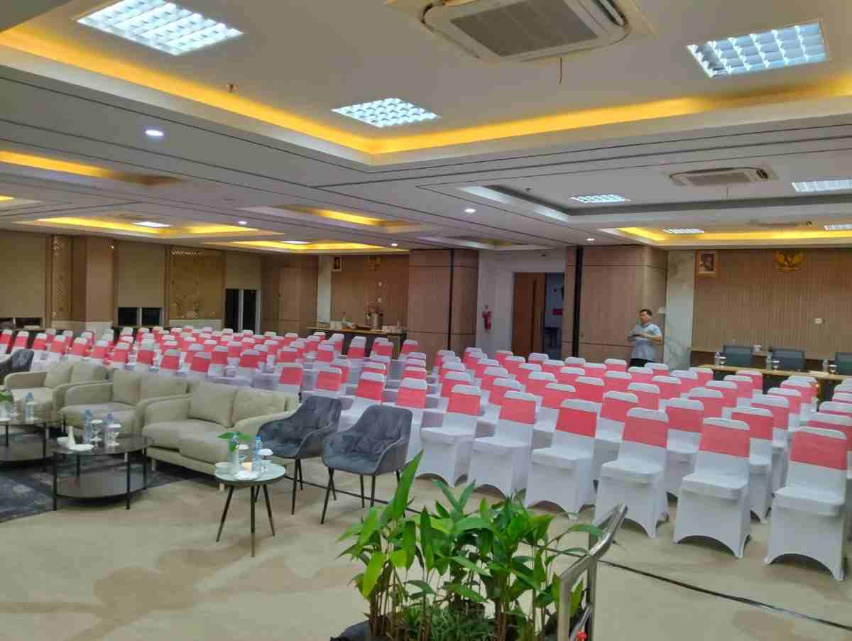 Sewa Kursi Event Jakarta: Panduan Memilih Jenis, Jumlah & Harga