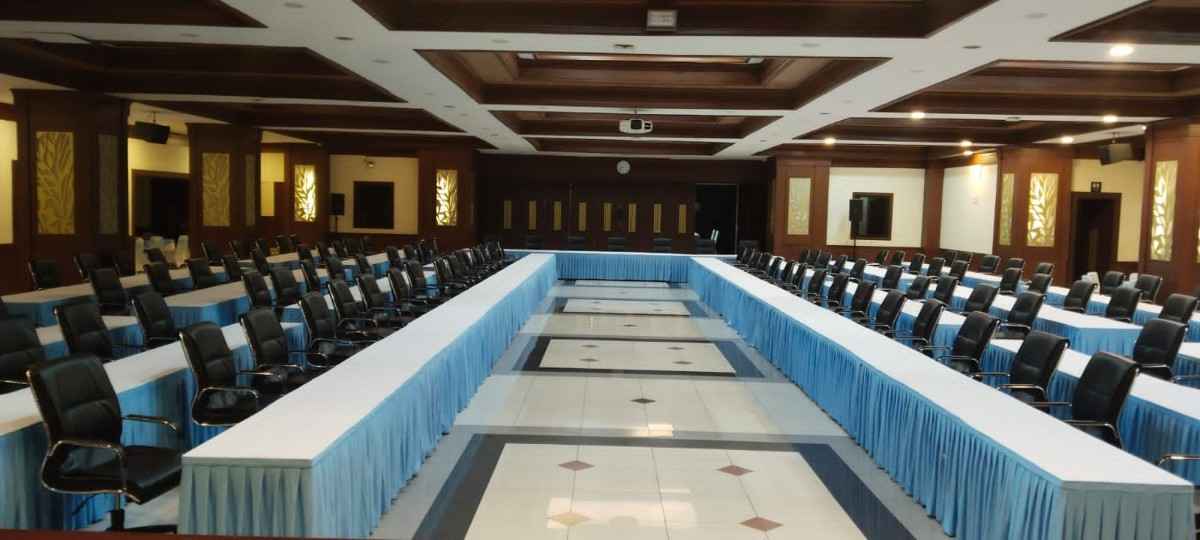 Sewa Meja Tangerang: Daftar Harga Sewa Meja Terbaru