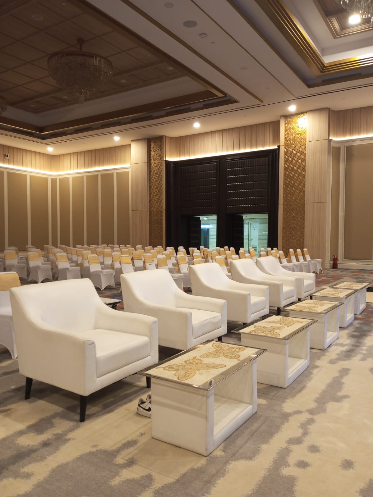 Rental Peralatan Event: Sewa Sofa & Sewa Kursi Terbaik