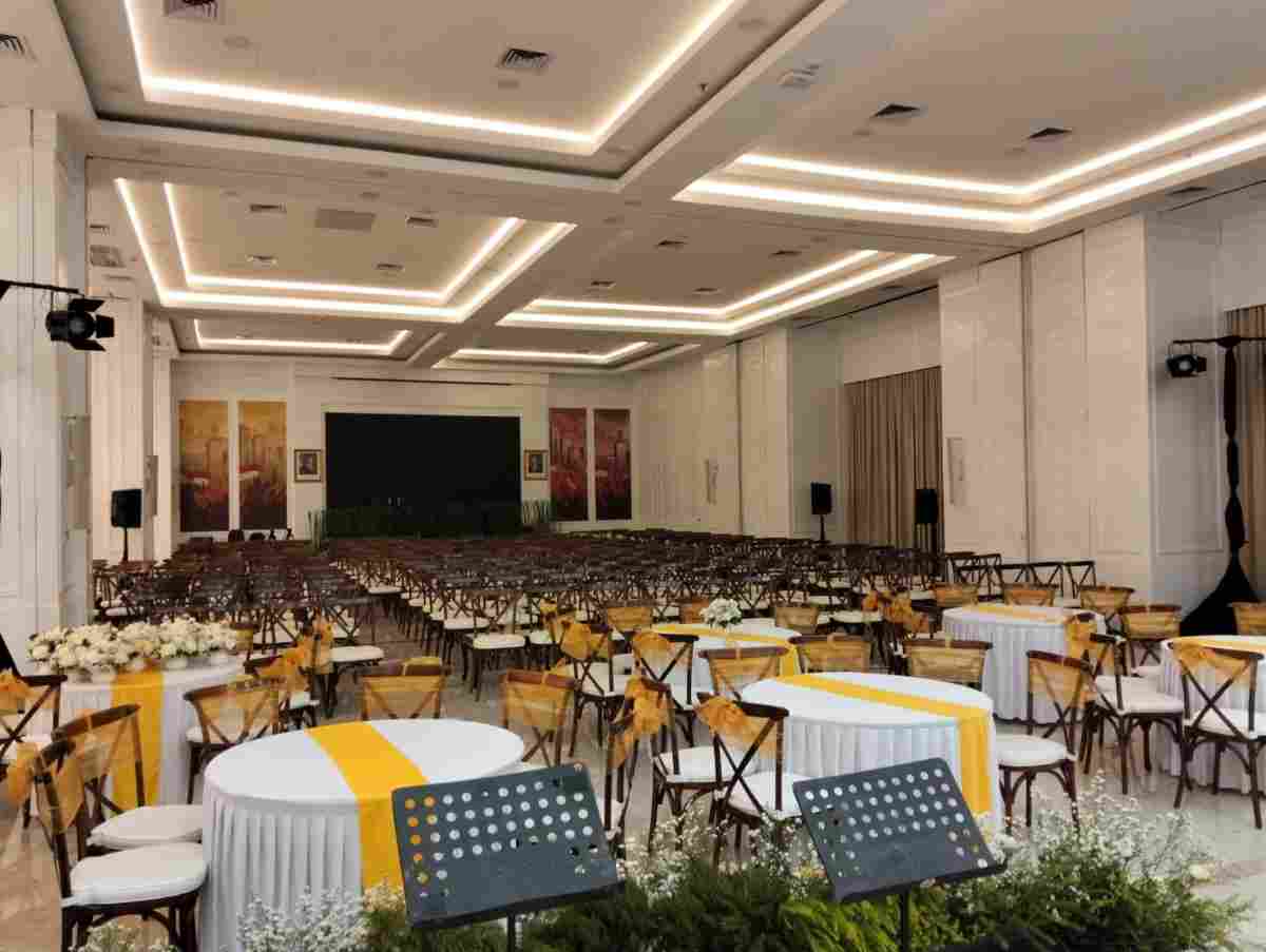 berapa-kursi-yang-dibutuhkan-untuk-wedding-200-tamu